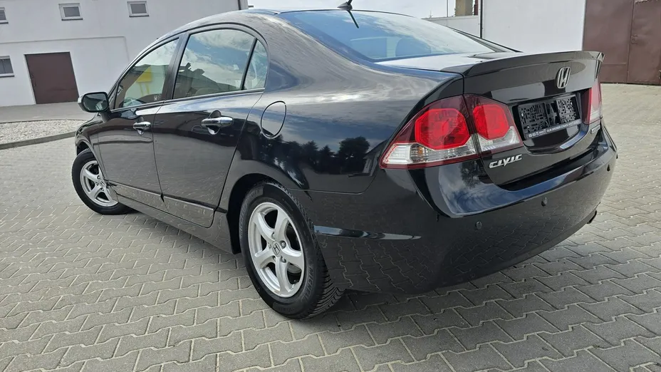 HONDA Civic -