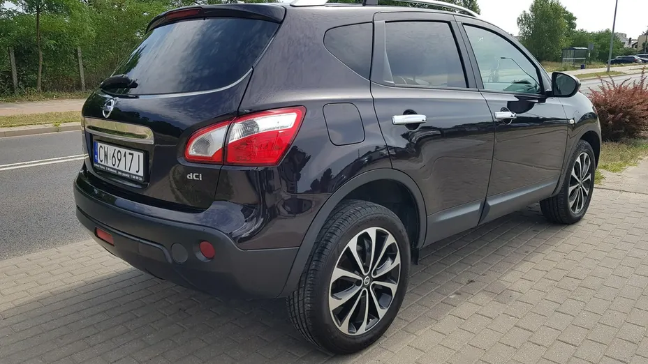 NISSAN Qashqai -