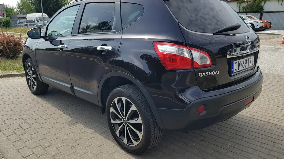 NISSAN Qashqai -