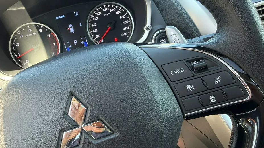 MITSUBISHI Eclipse Cross -