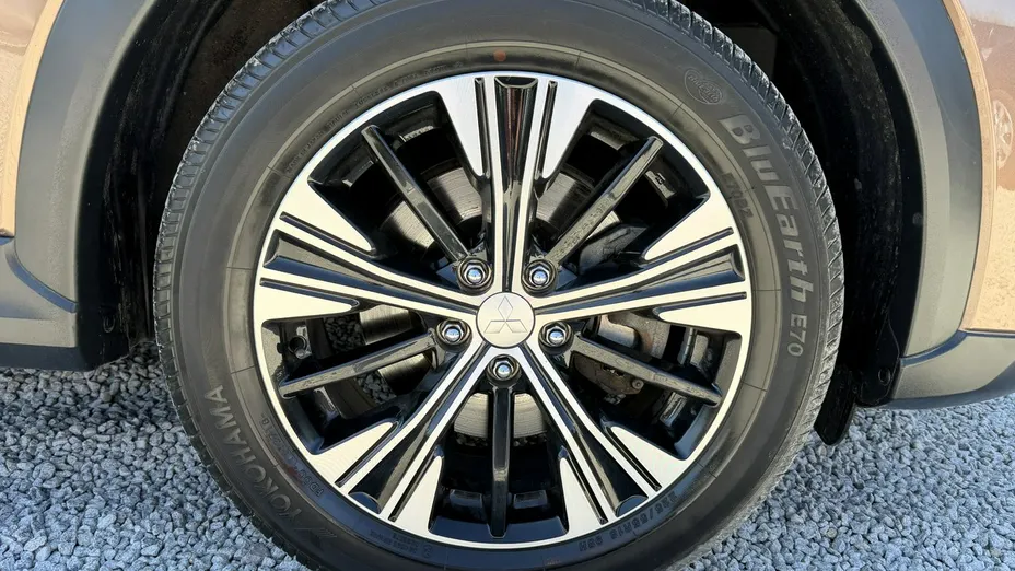 MITSUBISHI Eclipse Cross -
