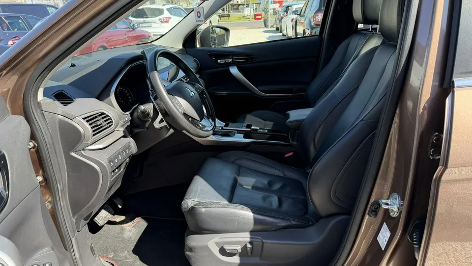 MITSUBISHI Eclipse Cross -