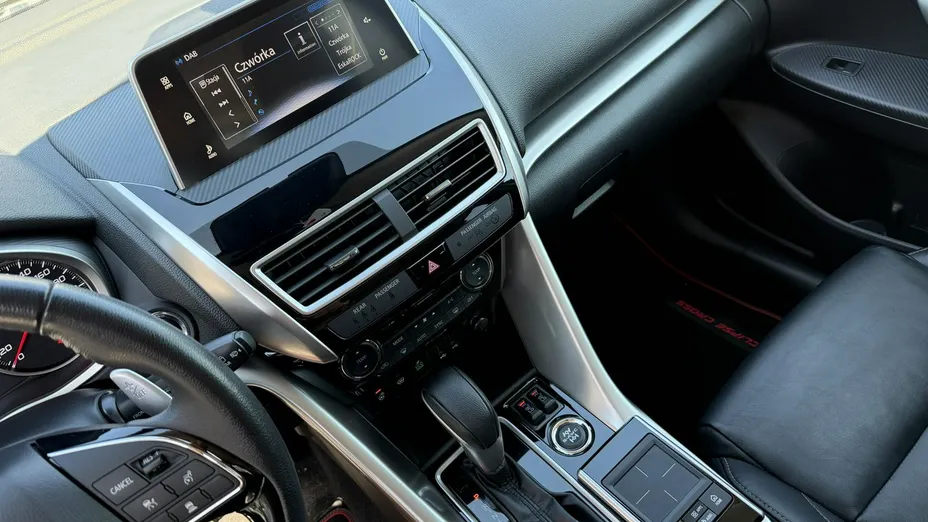 MITSUBISHI Eclipse Cross -