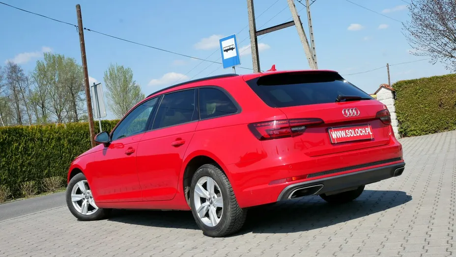 AUDI A4 -