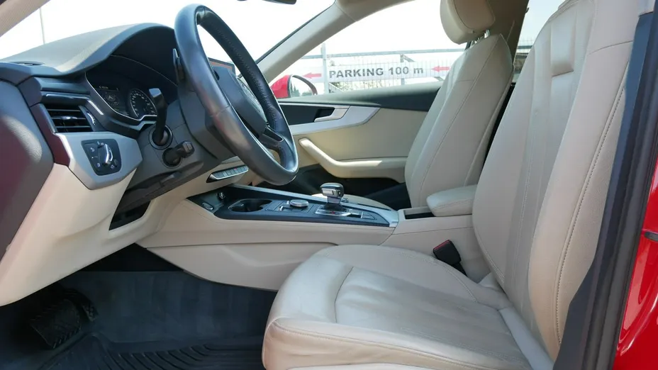 AUDI A4 -
