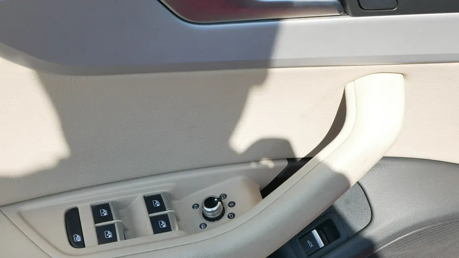 AUDI A4 -