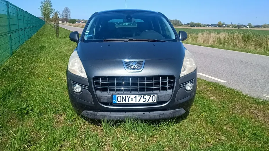 PEUGEOT 3008 -
