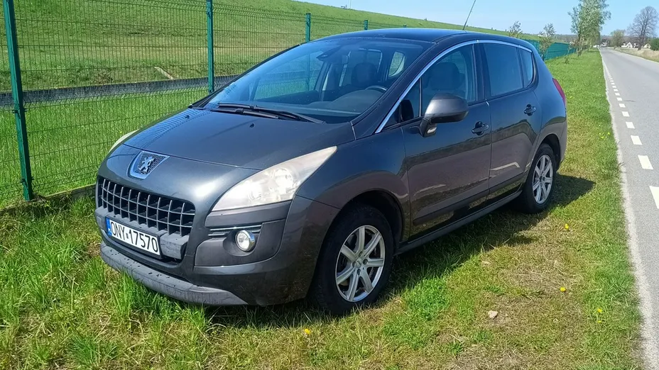 PEUGEOT 3008 -