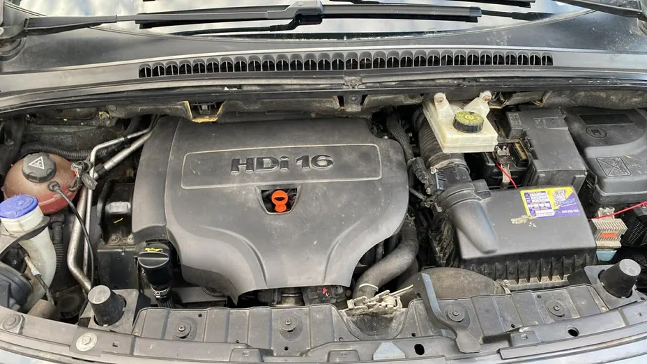 PEUGEOT 3008 -