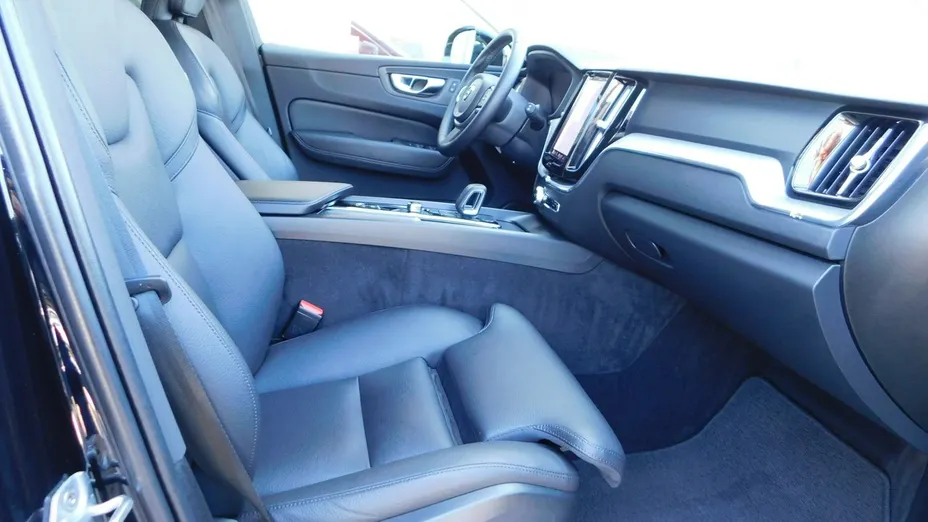 VOLVO XC60 -