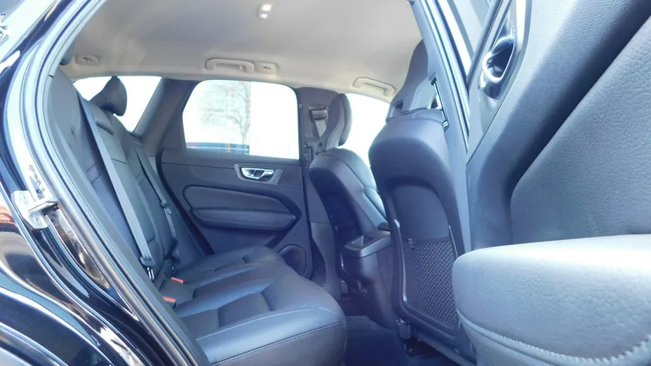 VOLVO XC60 -