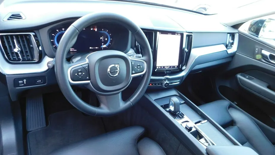VOLVO XC60 -