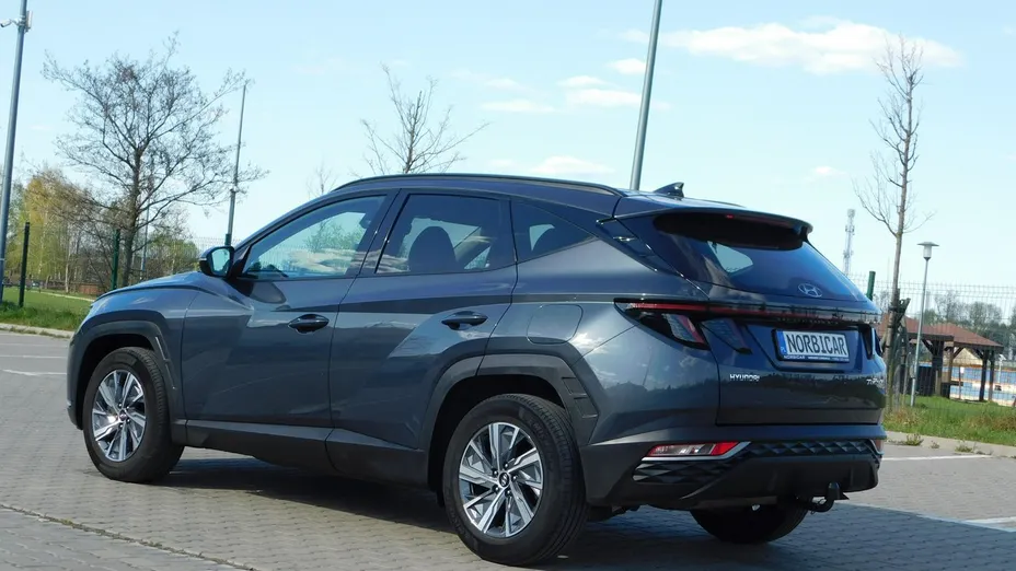 HYUNDAI Tucson -