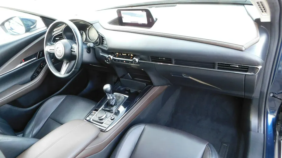 MAZDA CX-30 -