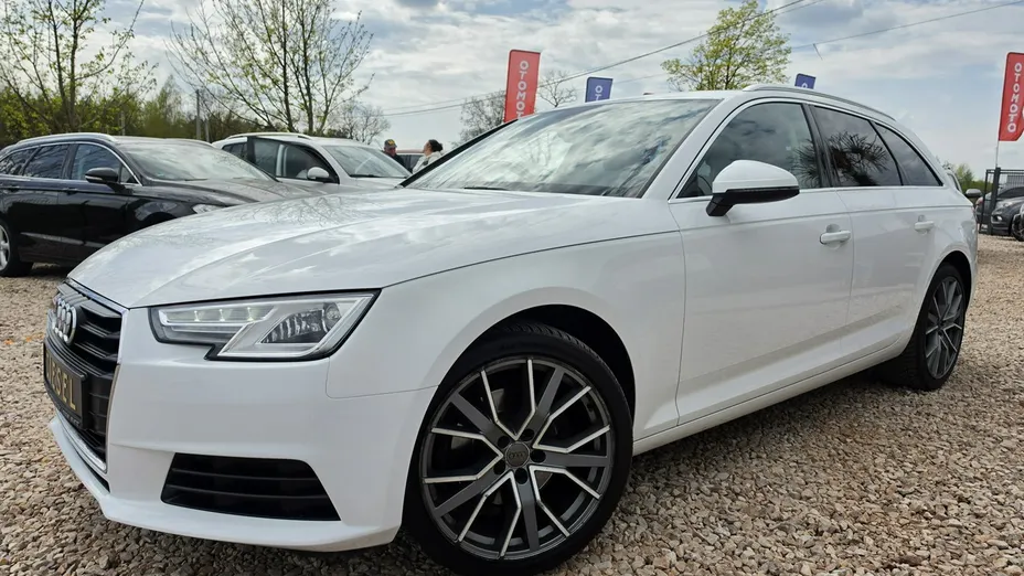 AUDI A4 -