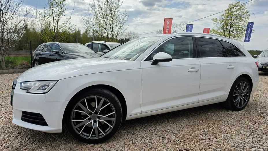 AUDI A4 -