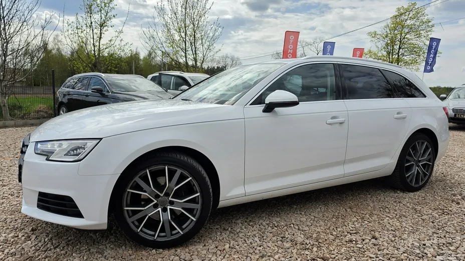 AUDI A4 -