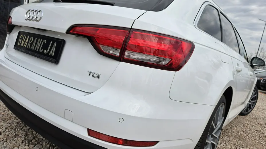 AUDI A4 -