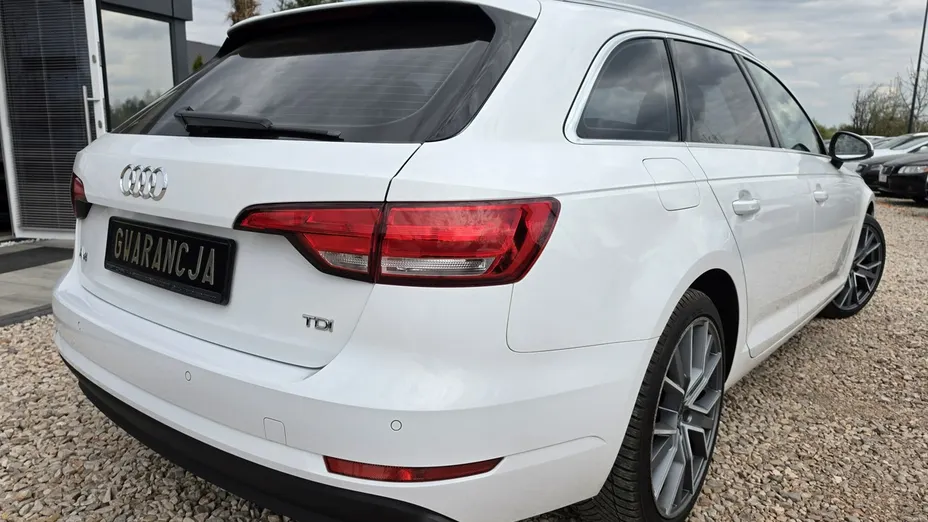 AUDI A4 -