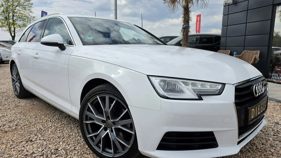 AUDI A4 -
