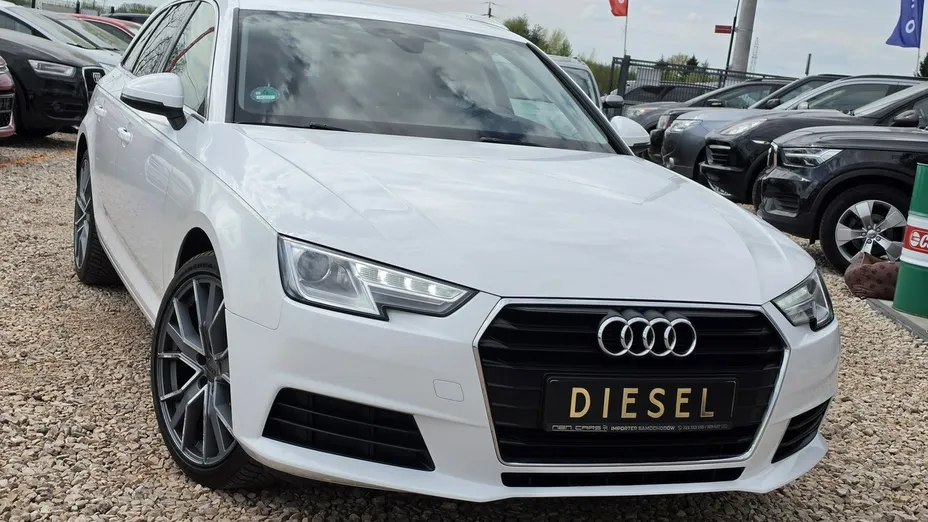 AUDI A4 -