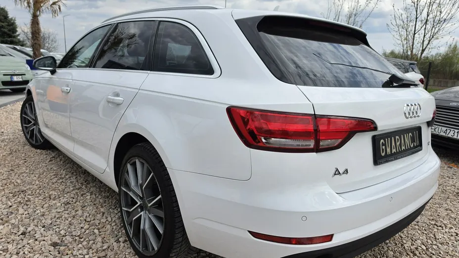AUDI A4 -
