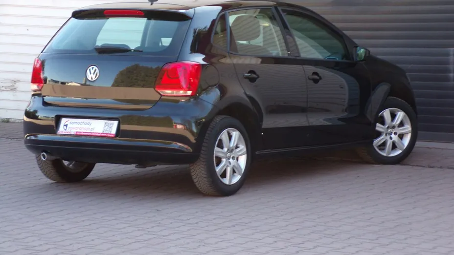VOLKSWAGEN Polo -