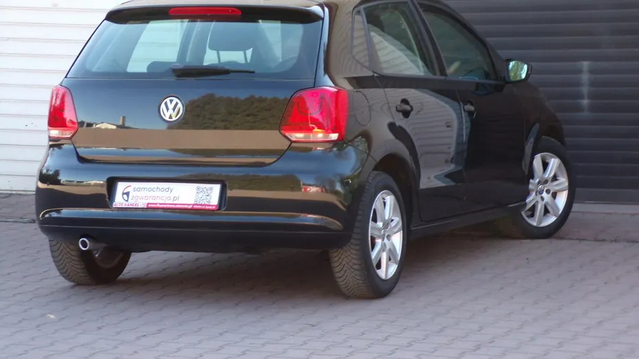 VOLKSWAGEN Polo -