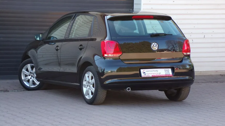 VOLKSWAGEN Polo -