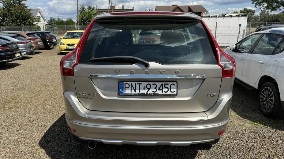 VOLVO XC60 -