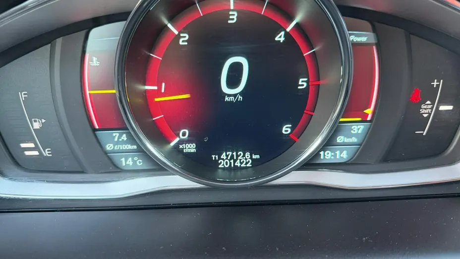 VOLVO XC60 -