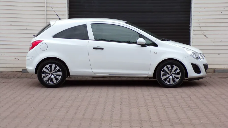 OPEL Corsa -