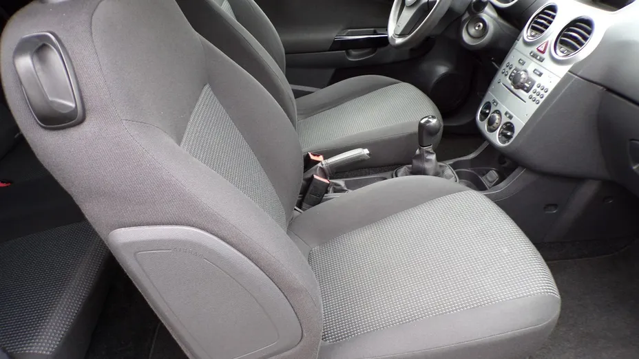 OPEL Corsa -