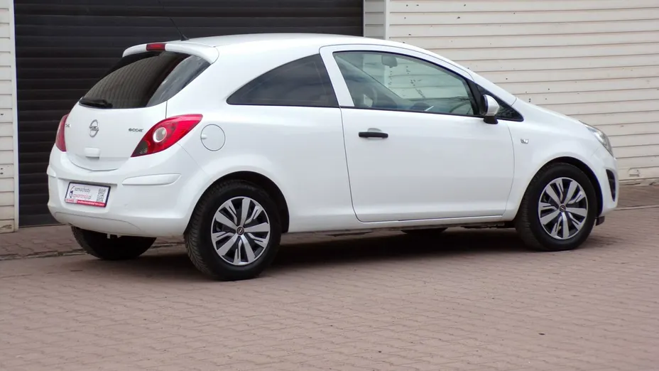 OPEL Corsa -
