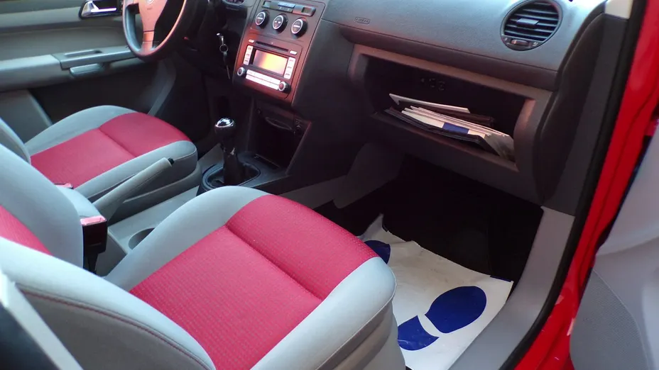 VOLKSWAGEN Caddy -