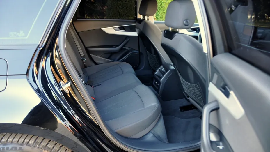 AUDI A4 -
