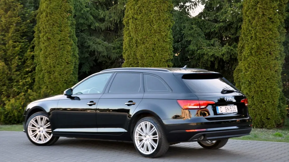 AUDI A4 -
