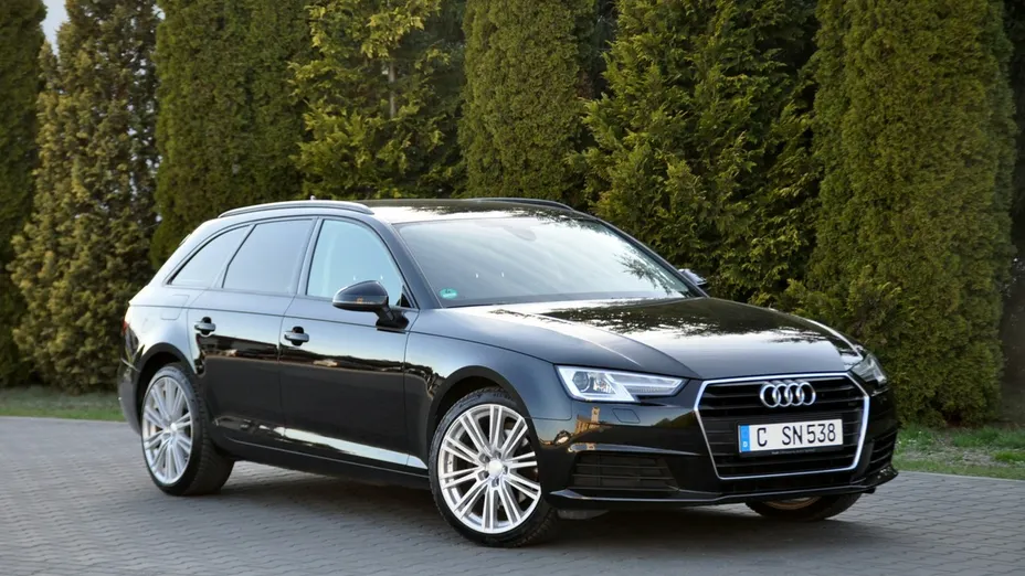 AUDI A4 -
