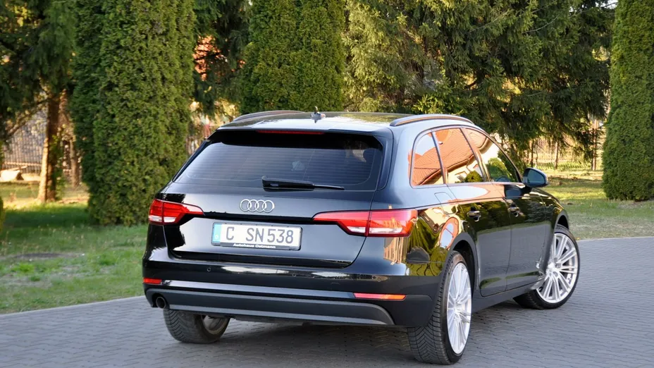 AUDI A4 -