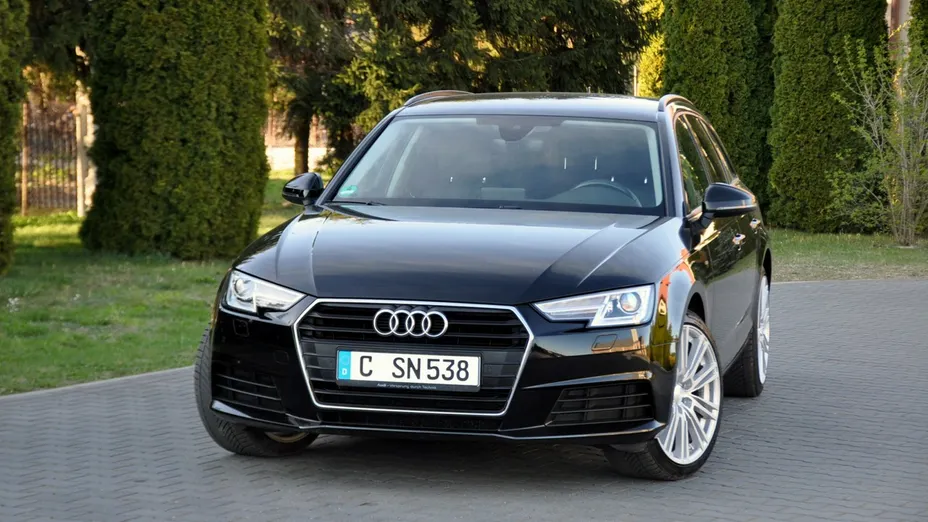 AUDI A4 -