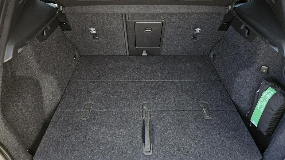 VOLVO XC40 -
