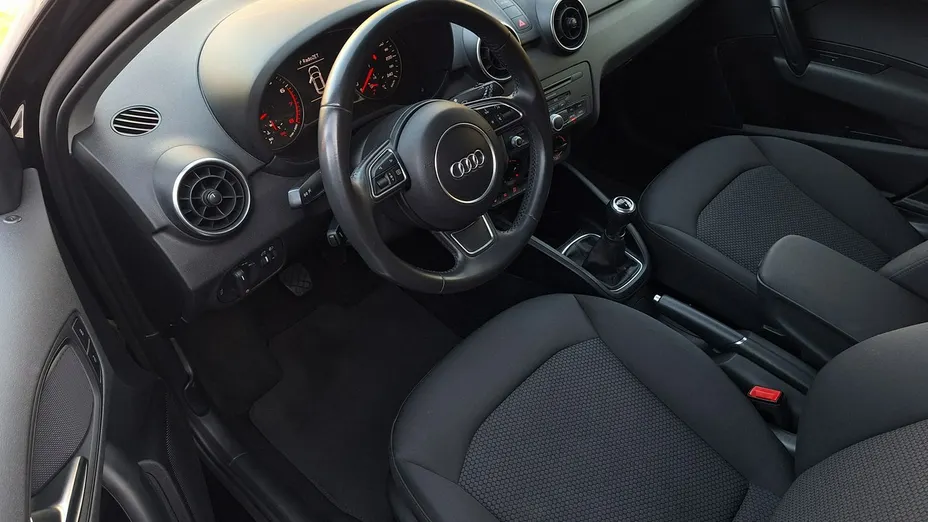 AUDI A1 -