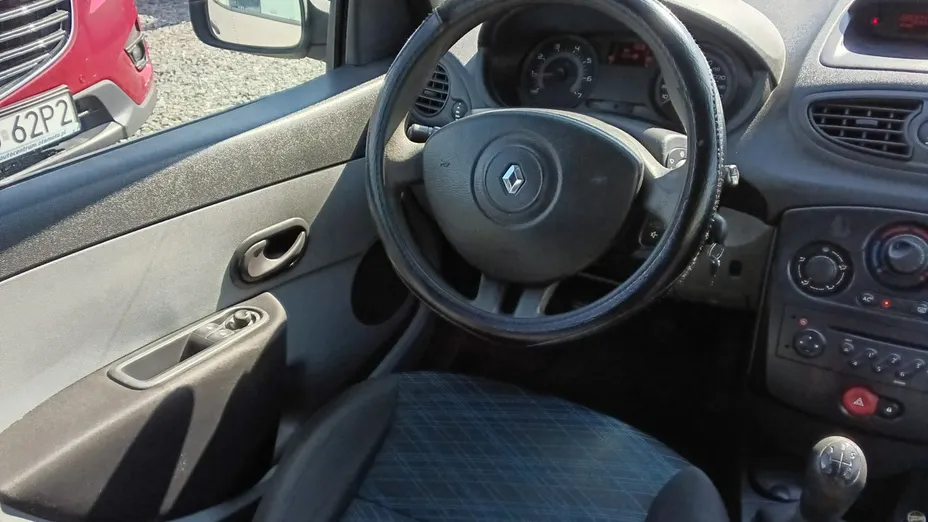RENAULT Clio -