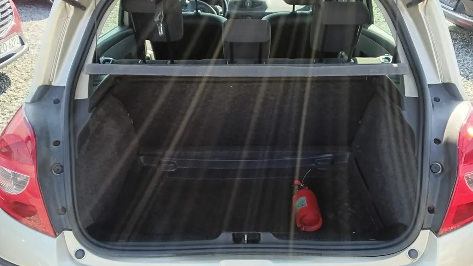 RENAULT Clio -