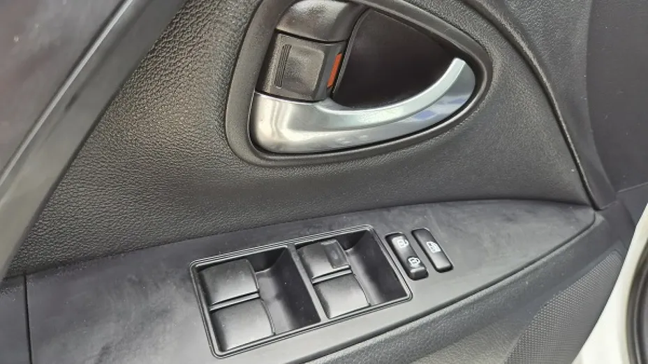 TOYOTA Avensis -