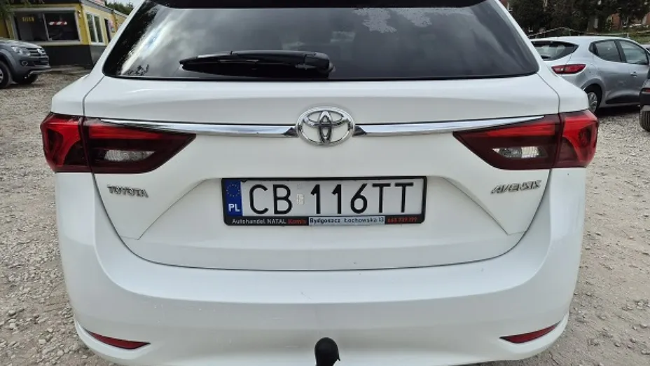 TOYOTA Avensis -