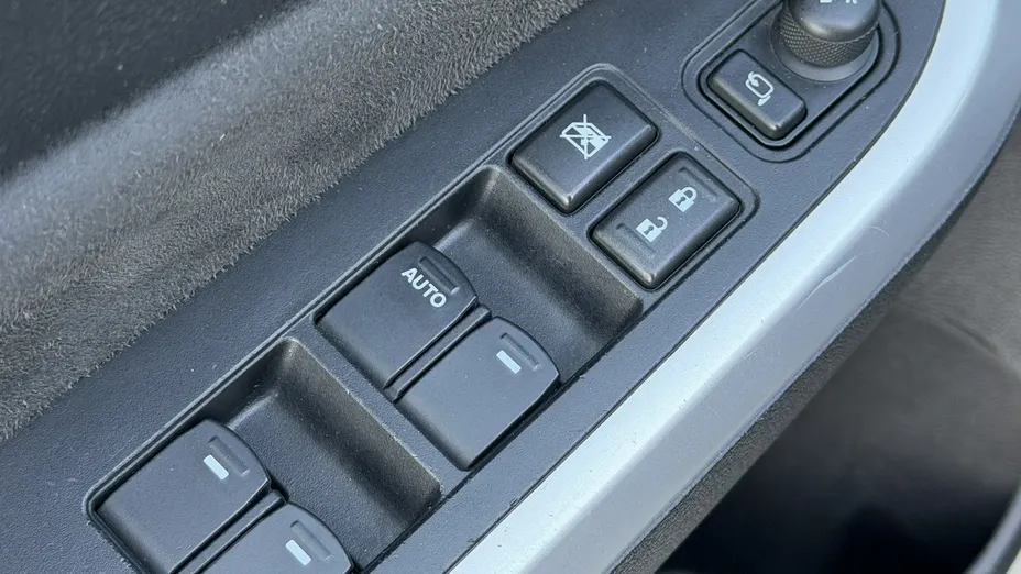 SUZUKI Vitara -