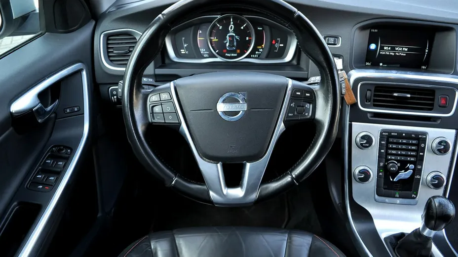 VOLVO V60 -