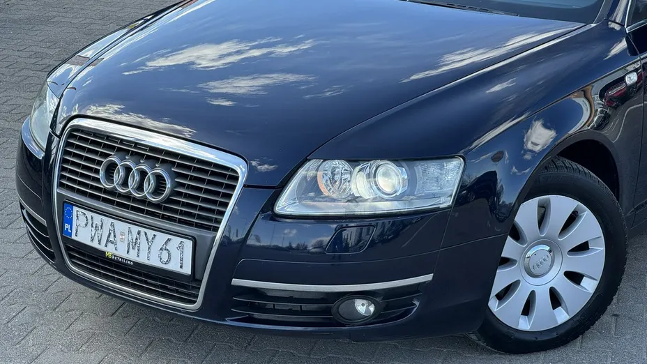 AUDI A6 -