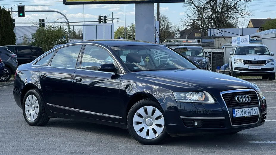 AUDI A6 -